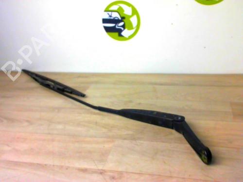 Used Front windshield wiper arm FIAT PANDA (169_) 1.3 D Multijet (169AXG1A, 169AXD1A) (75 hp) 26022522