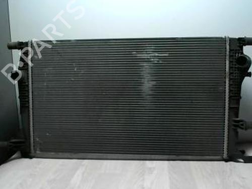 water-radiator-renault-megane-iii-coupe-dz01_-2008-2009-2010-2011-2012-2013-2014-2015-2016-30807217 main image