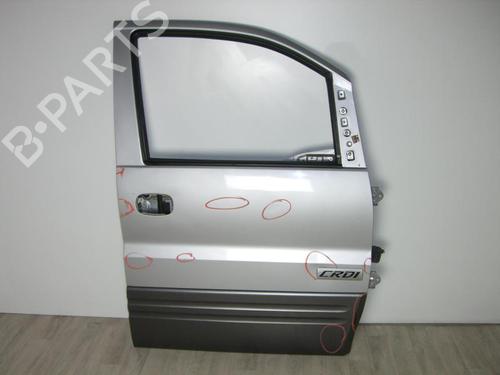 Used Right front door HYUNDAI H-1 / STAREX Bus (A1) 2.5 CRDi (140 hp) 25618721