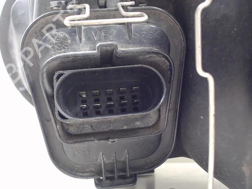 Right headlight VW GOLF IV (1J1) 1.9 TDI | BP25619663C29