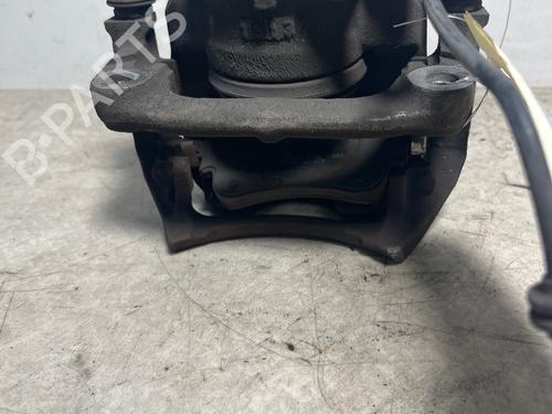 Used Right front brake caliper Right front brake caliper MERCEDES-BENZ A-CLASS (W176) A 180 CDI / d (176.012) (109 hp) 35955704 35955704