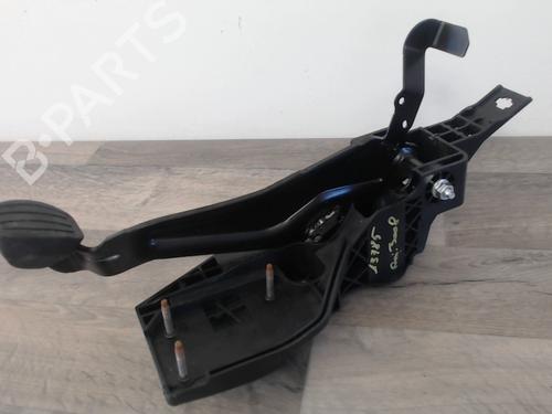 Used Break pedal Break pedal PEUGEOT 3008 II SUV (MC_, MR_, MJ_, M4_) 1.2 THP/ PureTech 130 (MRHNSM, MRHNSU, MRHNSJ, MRHNYW,... (131 hp) 25619912 25619912