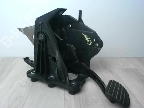 Used Break pedal RENAULT LAGUNA III (BT0/1) 1.5 dCi (BT00, BT0A, BT0T, BT1J) (110 hp) 21181894