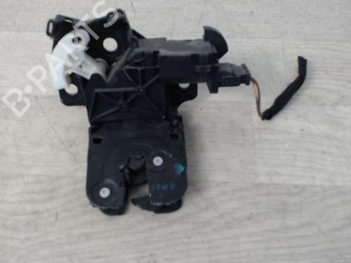 Used Tailgate lock AUDI A4 B7 Avant (8ED) 1.9 TDI (116 hp) 25619314