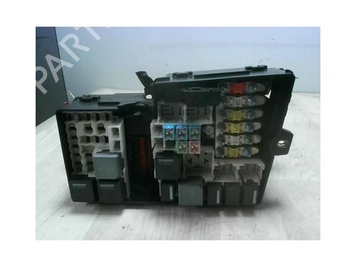 Used Fuse box FORD KUGA I 2.0 TDCi (136 hp) 26016804