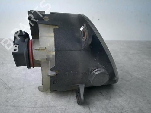 Used Left front fog light FORD MONDEO III (B5Y) 2.0 16V TDDi / TDCi (115 hp) 26225855