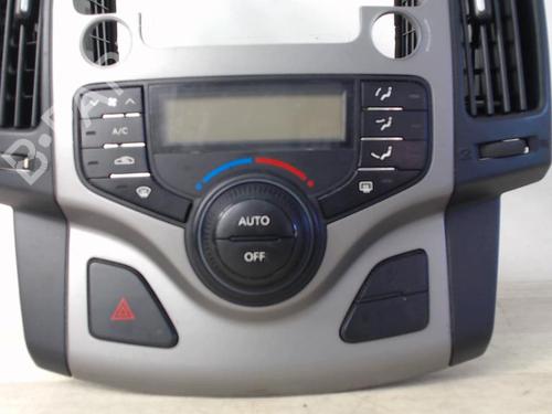 Console centrale HYUNDAI i30 (FD) 1.6 CRDi | BP31252130I22