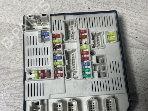 Used Fuse box RENAULT MEGANE III Hatchback (BZ0/1_, B3_) 1.5 dCi (86 hp) 29182844