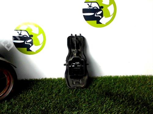 Used Licence plate light RENAULT SCÉNIC II (JM0/1_) 1.9 dCi (JM14) (131 hp) 24022548