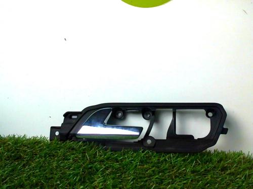 Venstre foran invendig håndtak VW POLO IV (9N_, 9A_) 1.4 TDI (75 hp) 24023699