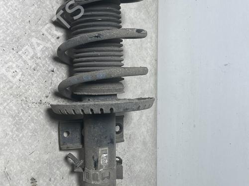 Used Right front shock absorber Right front shock absorber VW POLO IV (9N_, 9A_) 1.2 (60 hp) 31942433 31942433