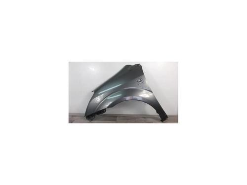 Used Left front fenders TOYOTA COROLLA Verso (ZER_, ZZE12_, R1_) 2.0 D-4D (CUR10_, CUR10R) (116 hp) 24656695