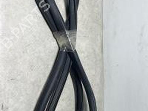 Używane Gumowa uszczelka drzwi OPEL ZAFIRA TOURER C (P12) 2.0 CDTi (75) (130 hp) 30981530