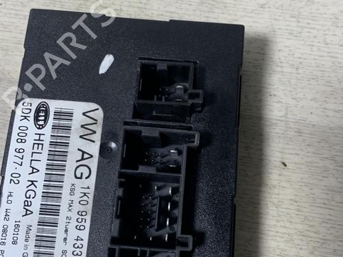 Control unit SEAT LEON (1P1) 1.9 TDI | BP29425551M11