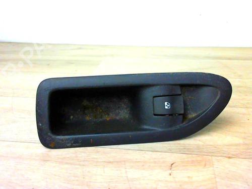 switch-renault-laguna-ii-bg01_-2001-2002-2003-2004-2005-2006-2007-31638136 main image