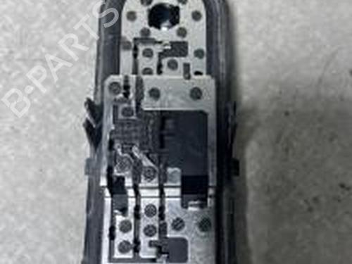 Luz matrícula PEUGEOT 5008 (0U_, 0E_) 1.6 HDi (114 hp) 31084866