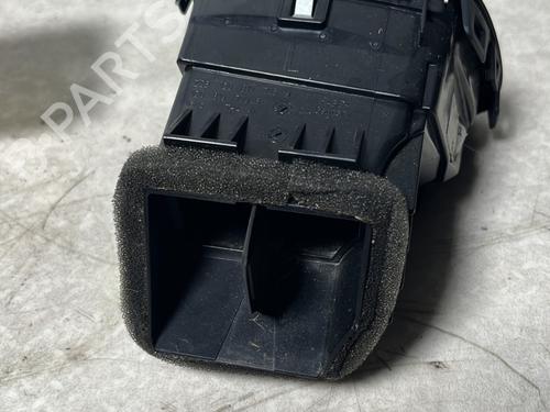 Air vent VW SCIROCCO III (137, 138) 2.0 TDI | BP31085545I21