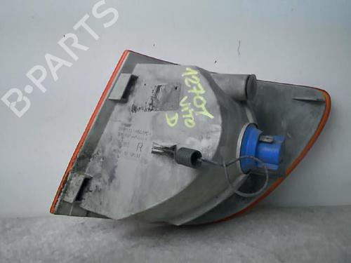 Right front indicator MERCEDES-BENZ VITO Bus (W638) 108 CDI 2.2 (638.194) | BP25618615C33