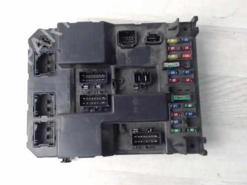 Used Fuse box Fuse box 24025986 24025986