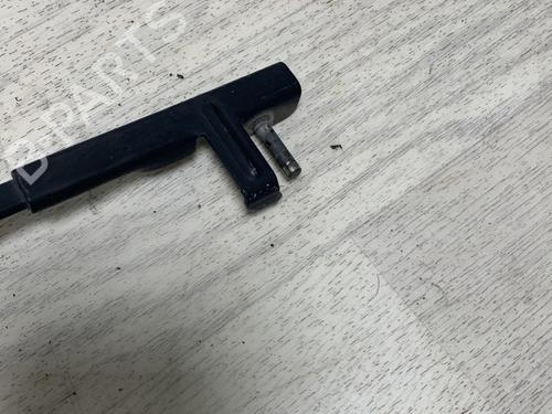 Front windshield wiper arm AUDI A3 (8P1) 2.0 FSI | BP25376826C143