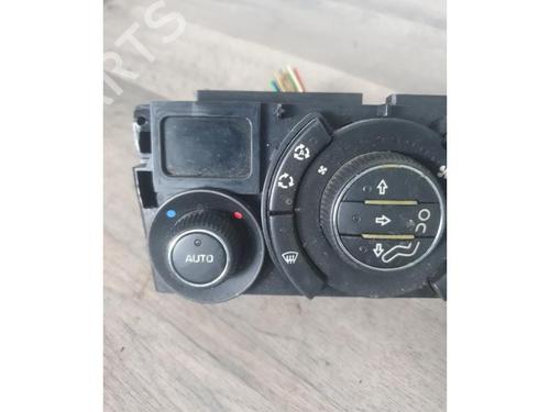 Climate control PEUGEOT 3008 I MPV (0U_) 1.6 HDi | BP30807978I5