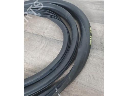 Rubber door seal RENAULT CLIO IV (BH_) 1.5 dCi 75 | BP30808014C142
