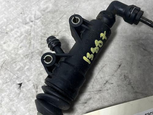 Bomba de embraiagem MINI MINI (R50, R53) One D (88 hp) 32727659