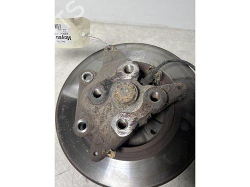 Fusée arrière gauche RENAULT MEGANE III Coupe (DZ0/1_) 1.5 dCi (DZ0B) | BP30808111M27