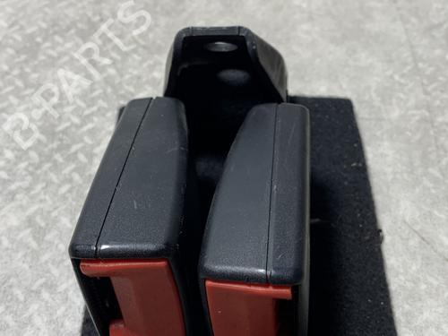 seat-buckle-audi-tt-8j3-2006-2007-2008-2009-2010-2011-2012-2013-2014-2015-30667179 main image