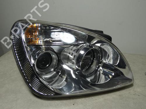Faro derecho KIA CARENS III MPV (UN) 2.0 CRDi 140 (140 hp) 32415563