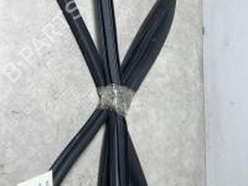 Używane Gumowa uszczelka drzwi OPEL ZAFIRA TOURER C (P12) 2.0 CDTi (75) (130 hp) 30981531