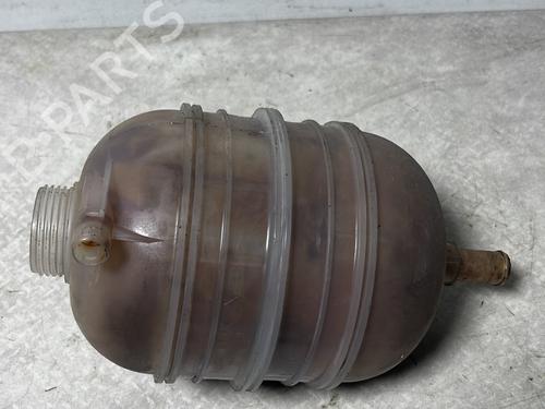 Used Expansion tank PEUGEOT 206 Hatchback (2A/C) 1.4 i (75 hp) 31084908