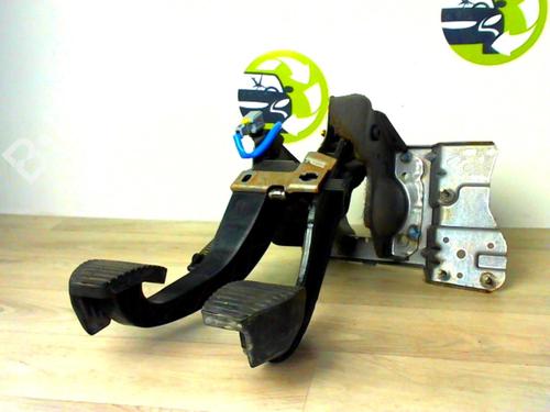 pedal-citroen-c2-jm_-2003-2004-2005-2006-2007-2008-2009-2010-2011-2012-2013-2014-2015-2016-2017-24022257 main image