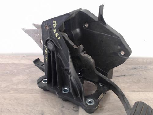 Break pedal RENAULT LAGUNA Coupe (DT0/1) 2.0 dCi (DT01, DT08, DT09, DT0K, DT12, DT1C, DT1D, DT1M,... | BP26199576I19