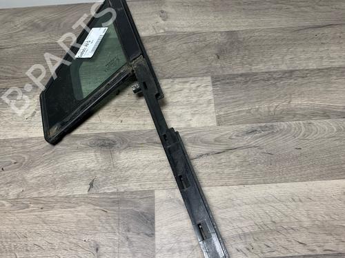 front-left-quarter-glass-renault-clio-v-b7_-2019-39447537 main image