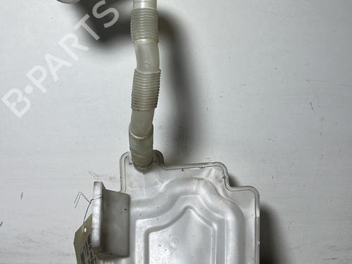 Windscreen washer tank VW SCIROCCO III (137, 138) 2.0 TDI | BP31058136C113 