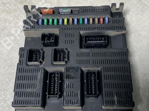 fuse-box-peugeot-1007-km_-2005-29863923 main image