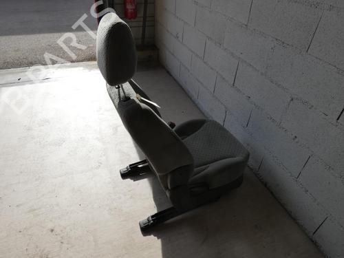 Used Right front seat HYUNDAI TUCSON (JM) 2.0 CRDi (136 hp) 24026502