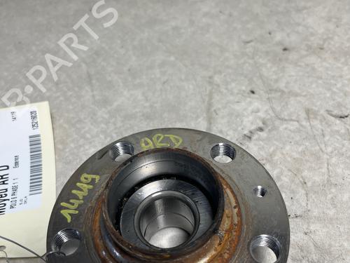 Used Right rear steering knuckle Right rear steering knuckle VW POLO VI (AW1, BZ1, AE1) 1.0 TSI (95 hp) 34438600 34438600