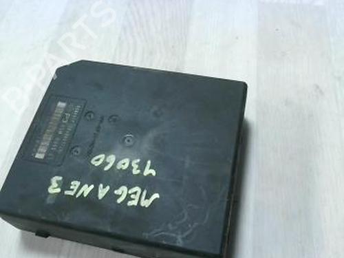 Used Fuse box Fuse box RENAULT MEGANE III Coupe (DZ0/1_) 1.9 dCi (DZ0N, DZ0J, DZ1J, DZ1K) (131 hp) 24025700 24025700