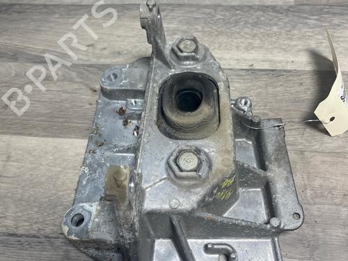 Used Engine mount Engine mount NISSAN JUKE (F15) 1.5 dCi (110 hp) 36326218 36326218