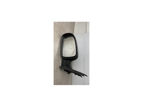 Retrovisore sinistro OPEL CORSA C (X01) 1.2 (F08, F68) (75 hp) 24028243