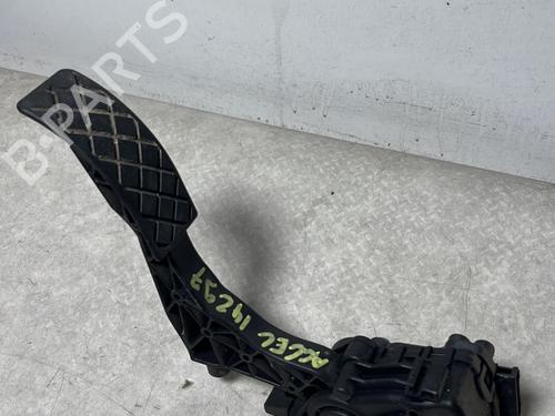 Pedal Pedal SEAT IBIZA IV (6J5, 6P1) 1.2 TDI (75 hp) 33541286 33541286