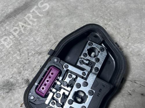 licence-plate-light-renault-megane-iii-hatchback-bz01_-b3_-2008-31084915 main image