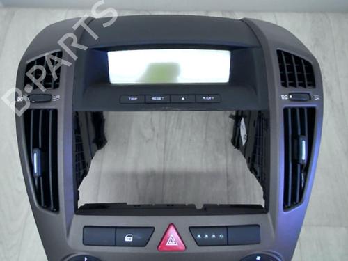 Middle console KIA CEE'D SW (ED) 1.6 CRDi 90 | BP31252137I22