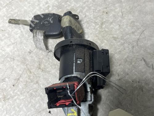 Used Ignition barrel Ignition barrel RENAULT CLIO III (BR0/1, CR0/1) 1.5 dCi (C/BR0G, C/BR1G) (68 hp) 31807548 31807548