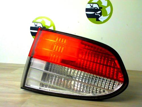 Used Right tailgate light HYUNDAI H-1 / STAREX Bus (A1) 2.5 CRDi (140 hp) 25618731