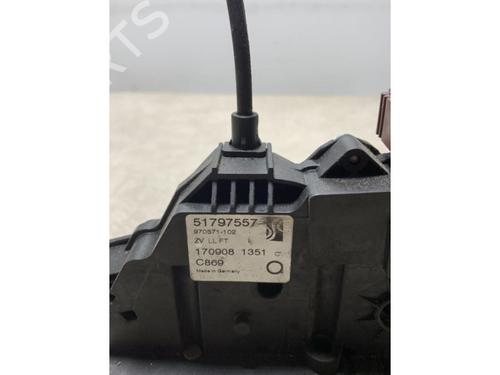 Front left lock FIAT GRANDE PUNTO (199_) 1.2 | BP25619580C98 