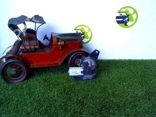 Used Rear wiper motor CHRYSLER VOYAGER IV (RG, RS) 2.5 CRD (141 hp) 25618314