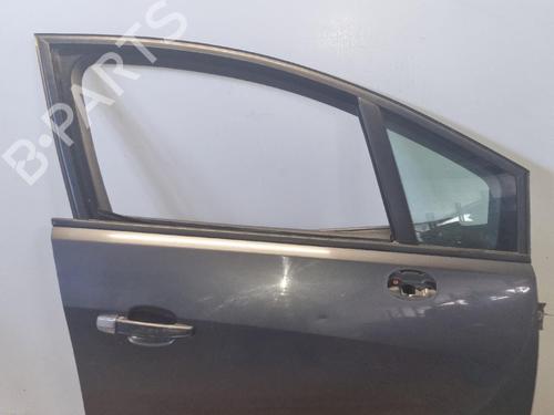 Used Right front door Right front door 37030597 37030597